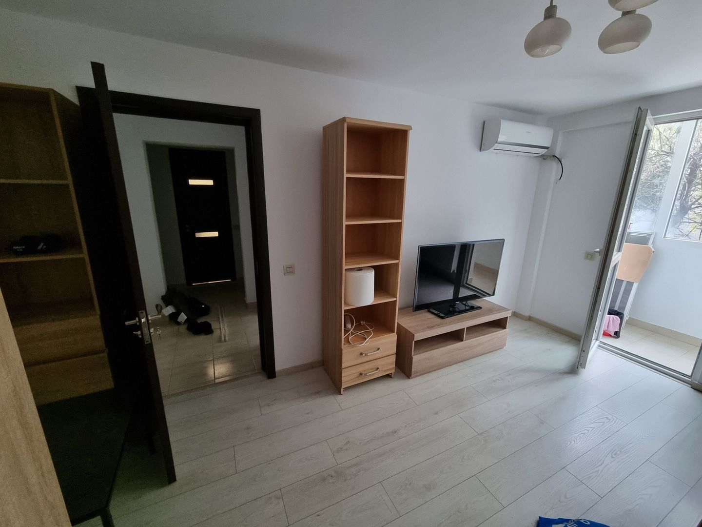 Se inchiriaza apartament 2 camere in zona Tei - Poză 1