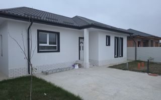 Casa 4 camere Crevedia - Poză 3