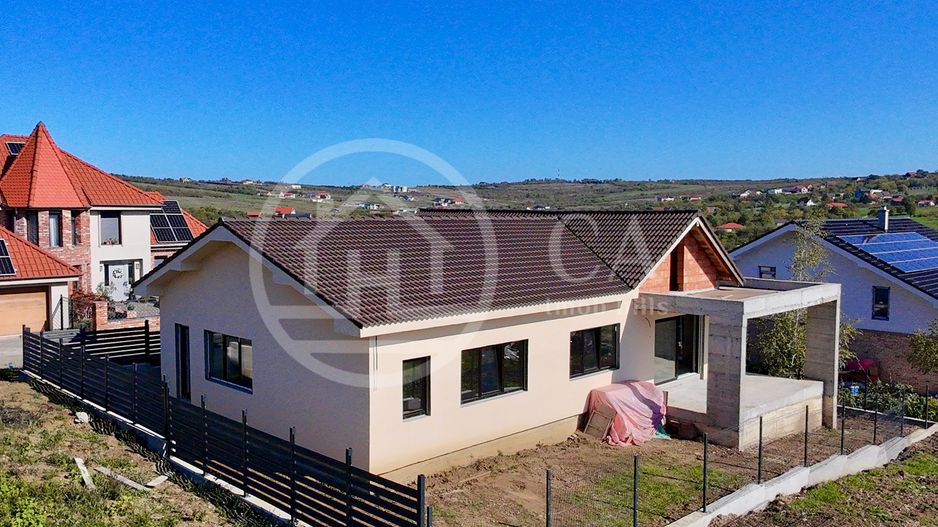 Casă de vânzare cu 4 camere în zona de Dealuri, Oradea - Poză 4