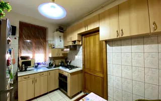 DE VANZARE 3 CAMERE 100 MP | BOXA 10 MP | SEBASTIAN | VULCAN CENTER - Poză 14