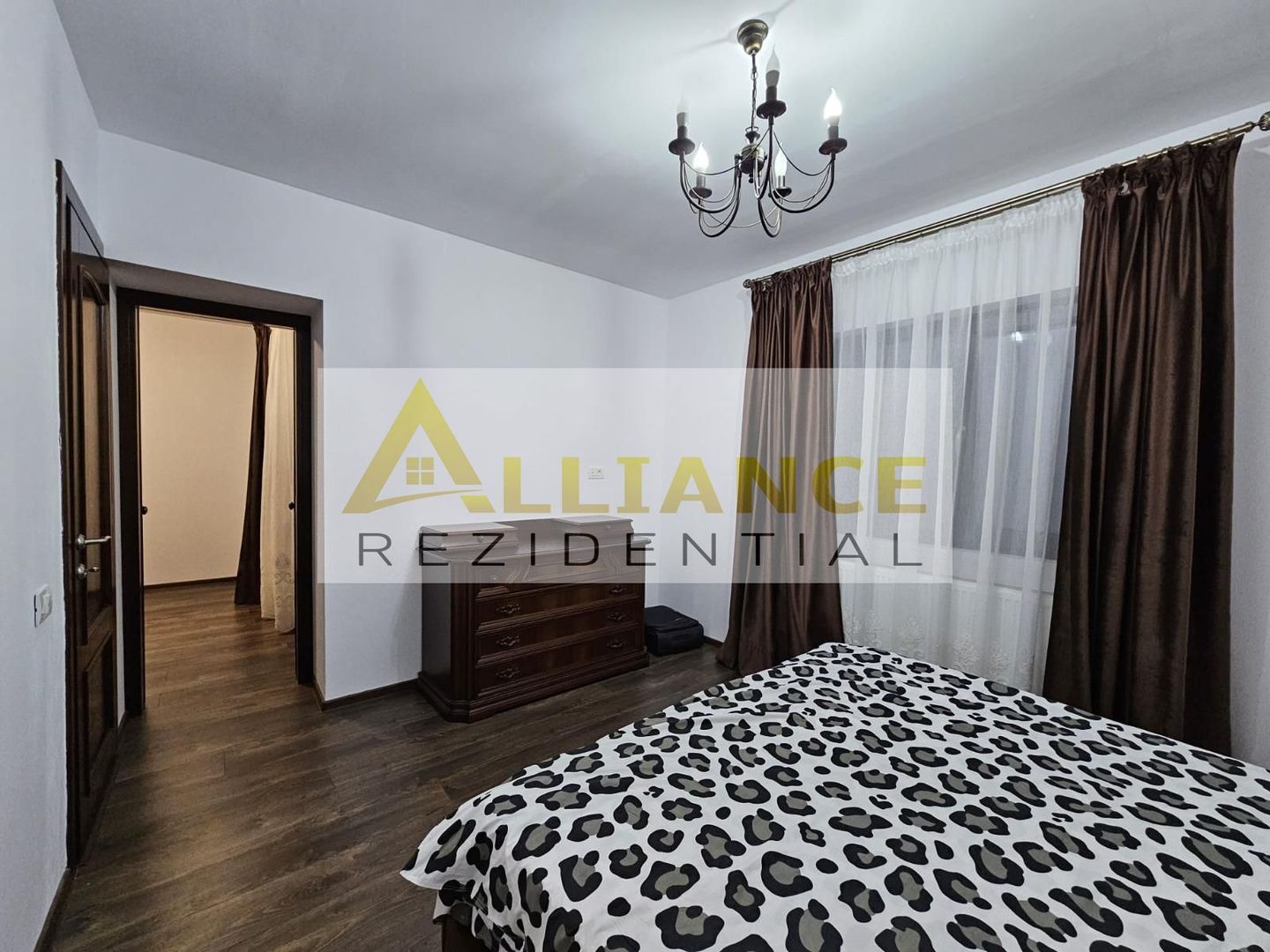 Vila individuala 4 camere 3 bai - 566mp teren - Poză 3
