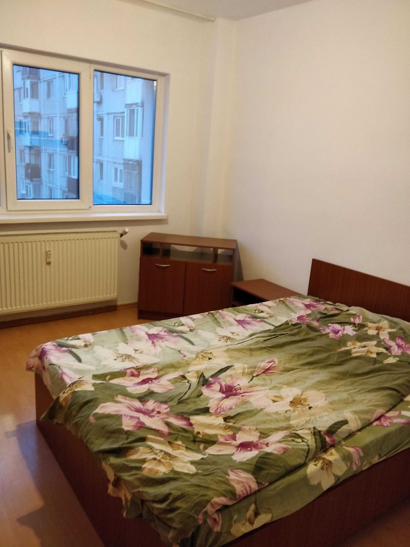 inchiriere apartament patru camere - Poză 3