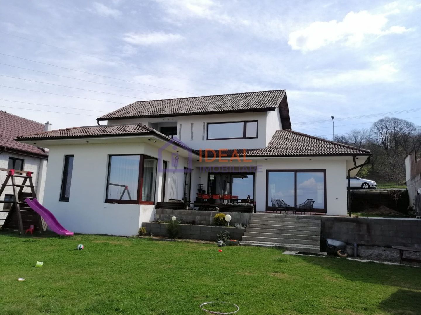 Vila cu 4 camere si teren de 700 mp, in Gusterita - Poză 2