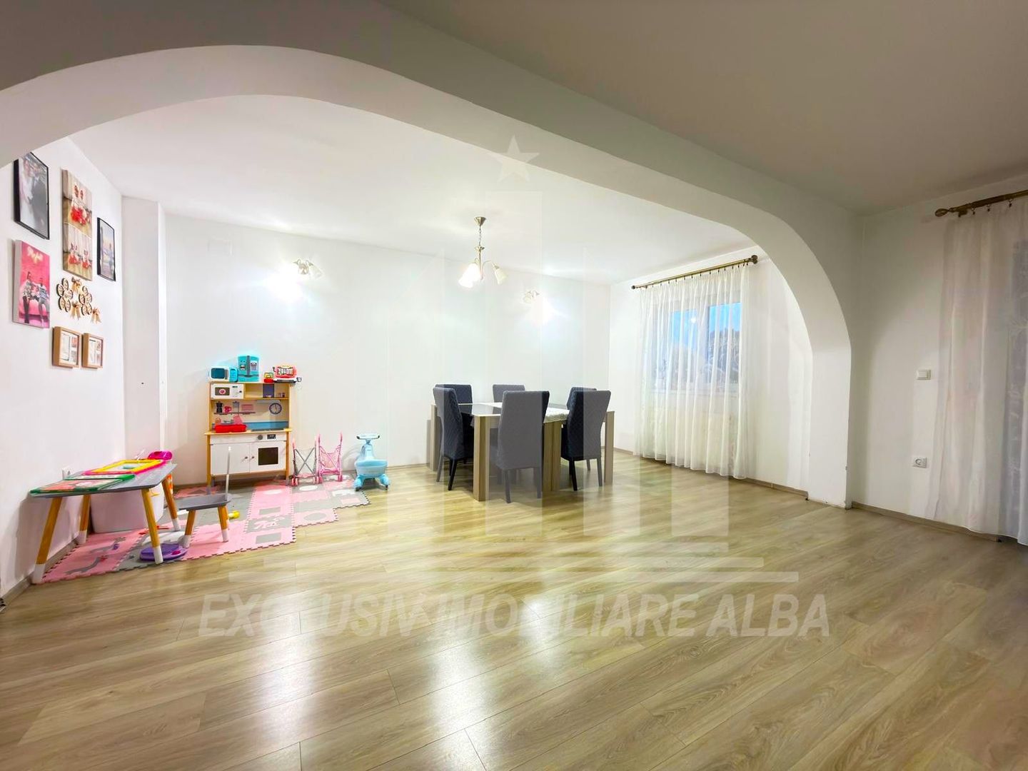 Casa insiruita | De vanzare | 160 mp | Centru-Lipoveni - Poză 3