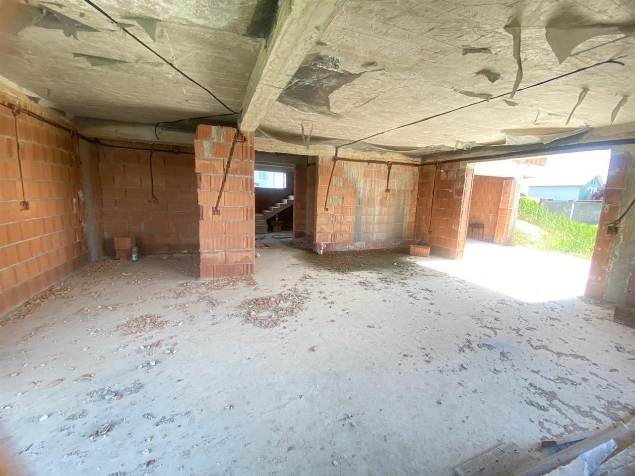 Sacalaz casa la rosu - Poză 6