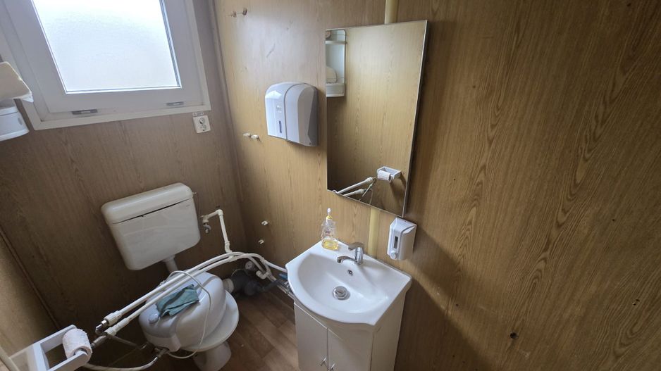 Spatiu Comercial 620 mp.parcare,birou,vestiar,baie - Poză 8