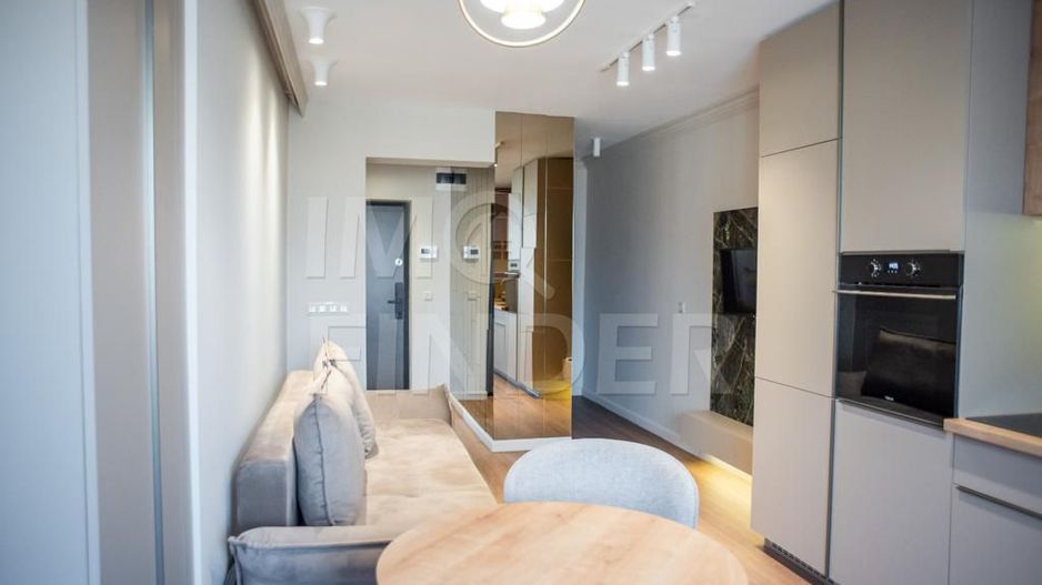 Vanzare 2 camere la cheie, zona Teatru National - Poză 2