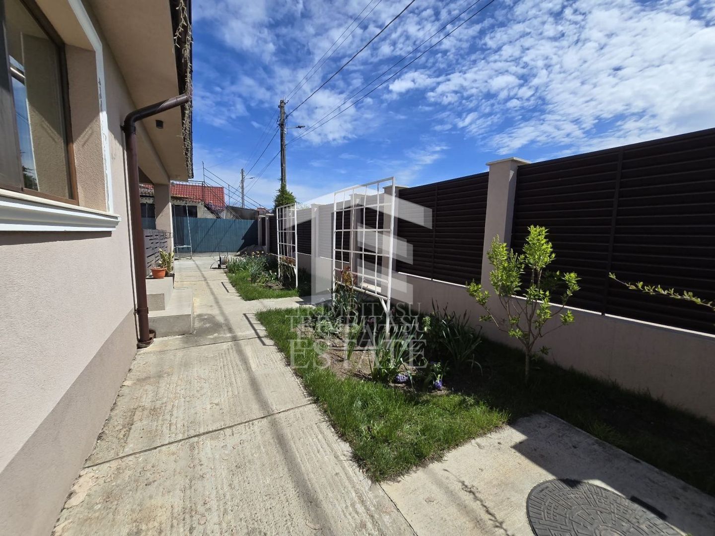 TUZLA - 3 camere | modern | lux | gata de mutat | complet mobilata - Poză 13
