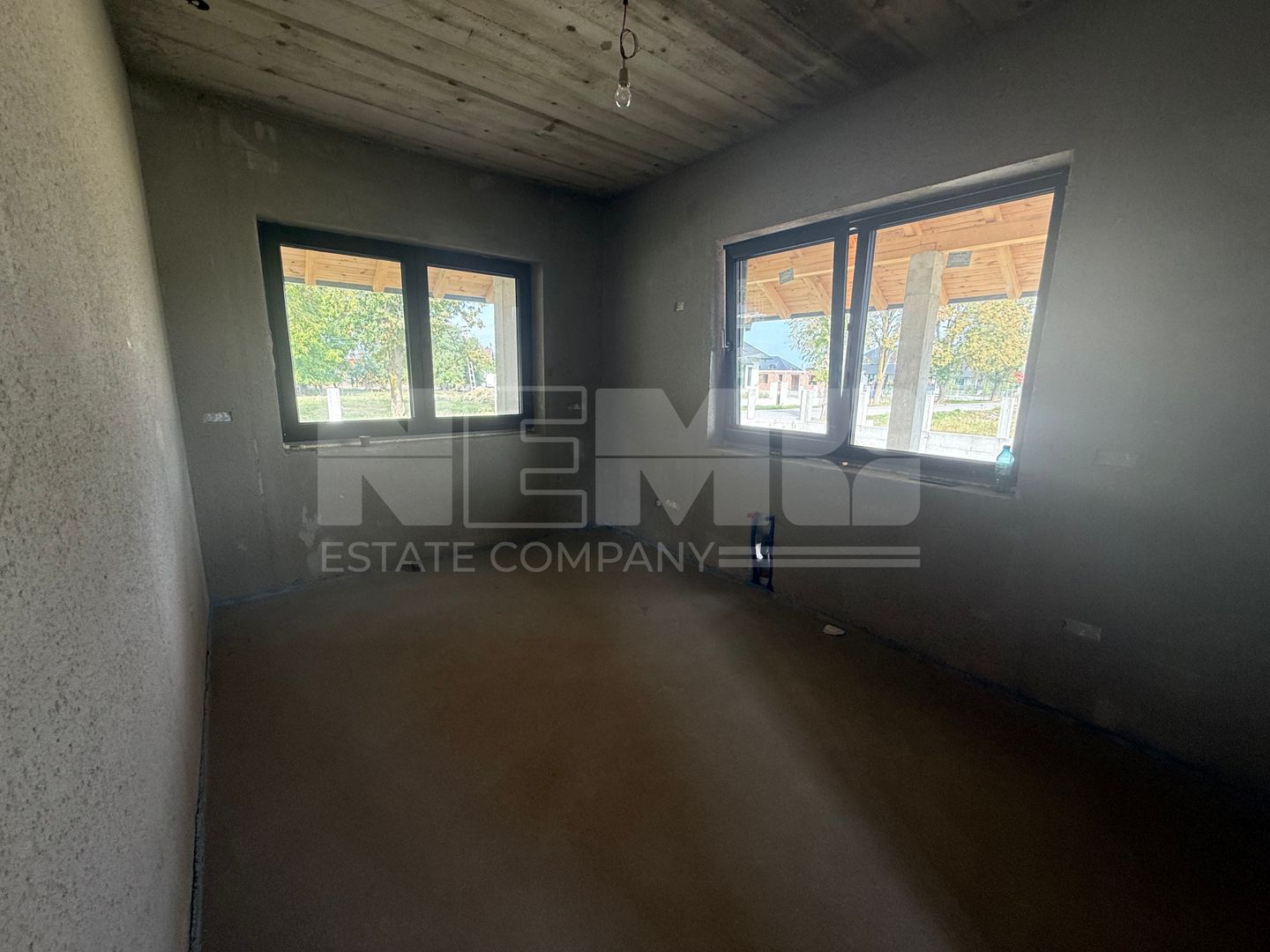 Casă semifinisată în Horodnic de Sus | 203 mp | Teren 1.000 Mp - Poză 5