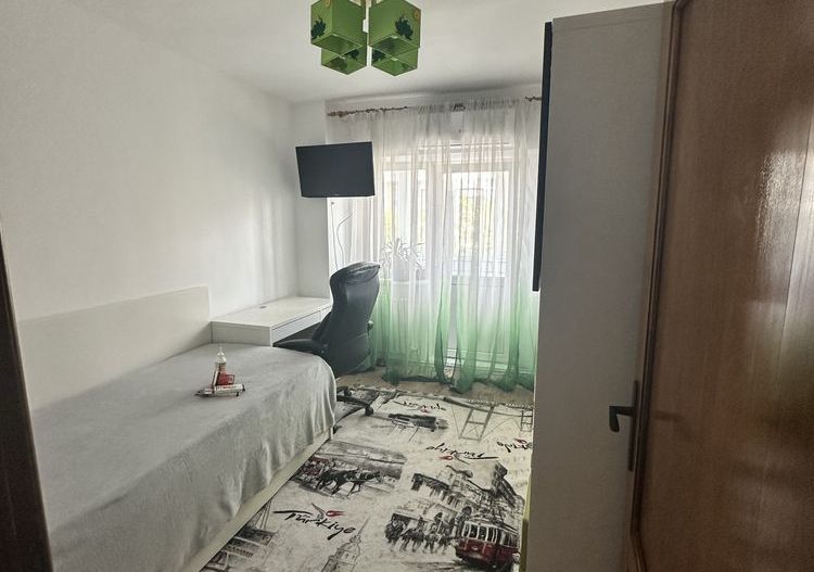 Apartament decomandat Lapus Electroputere Mall - Poză 5