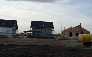 Teren cu PUZ, utilități și autorizație de construire/casă unifamilială - Poză 4