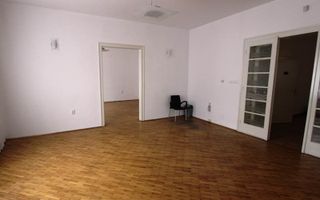 Vila spatioasa pentru birouri in zona centrala - Poză 5