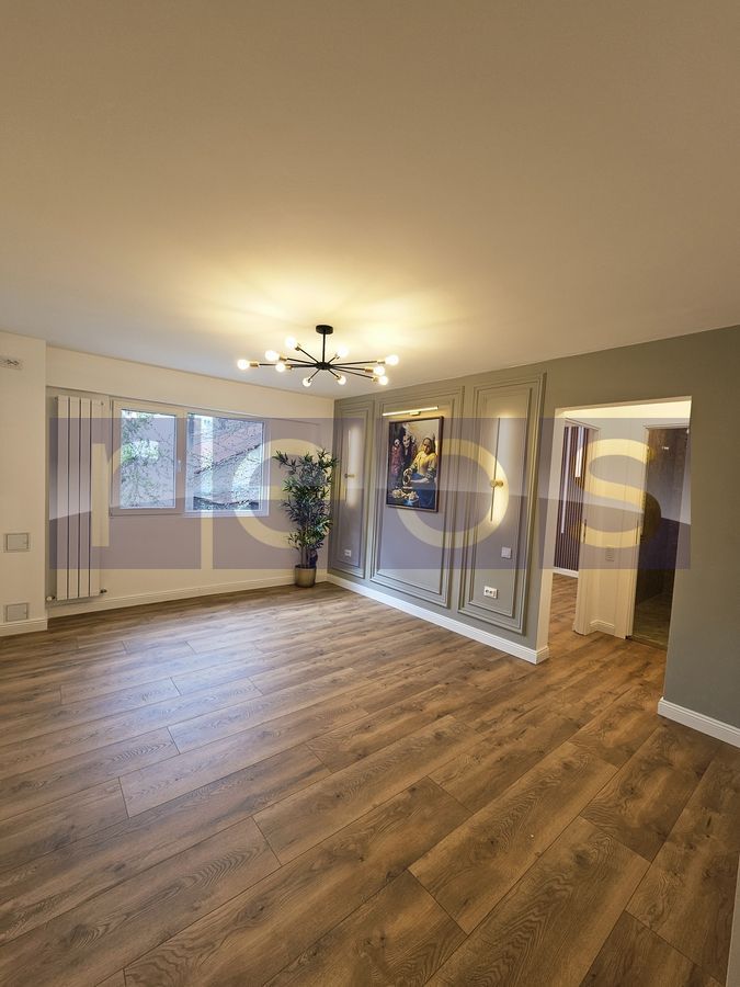 DE VANZARE APARTAMENT 2 CAMERE PIATA VICTORIEI RENOVAT MODERN BALCON - Poză 1