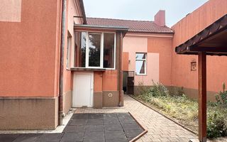 Casa cu 6 camere de vanzare in Rogerius/Stadion - Poză 2