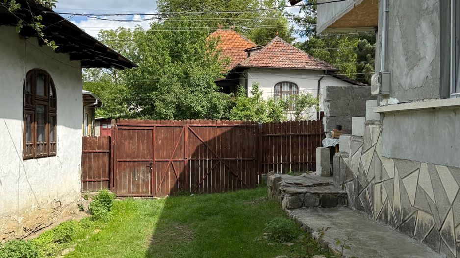 2 Case + teren 1390 mp langa parcul central Provita de Sus - Poză 38