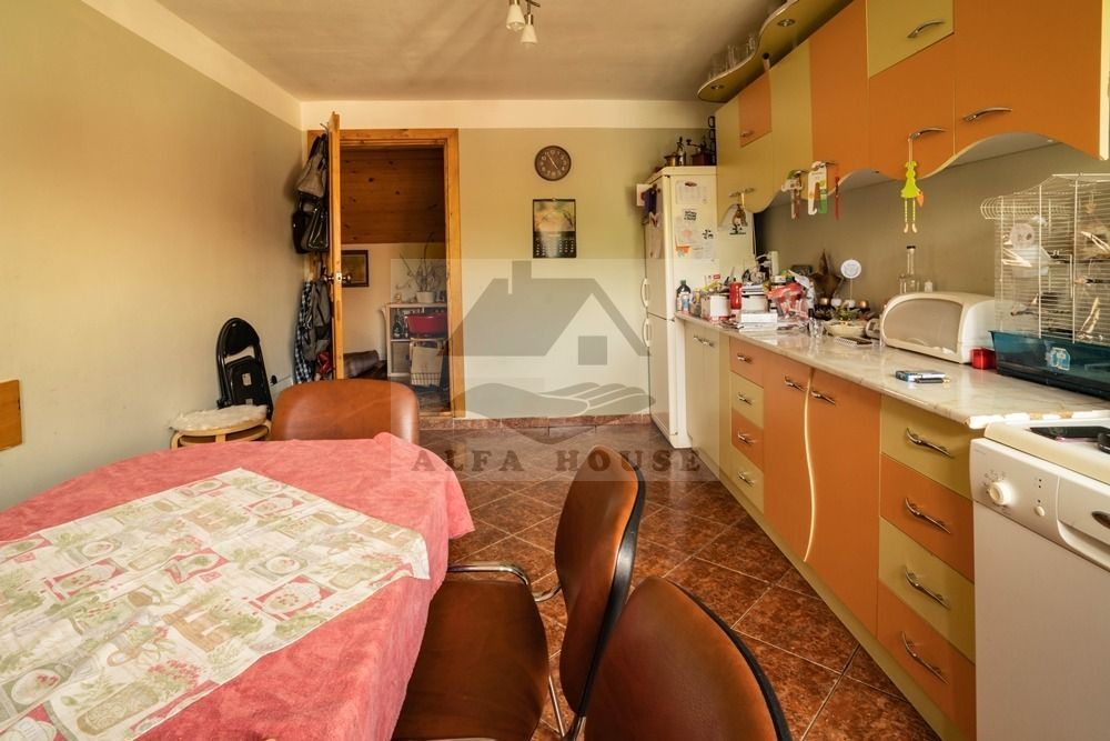 Casa individuala Sacele, 250 mp + 40 mp garaj + 556 mp curte - Poză 10