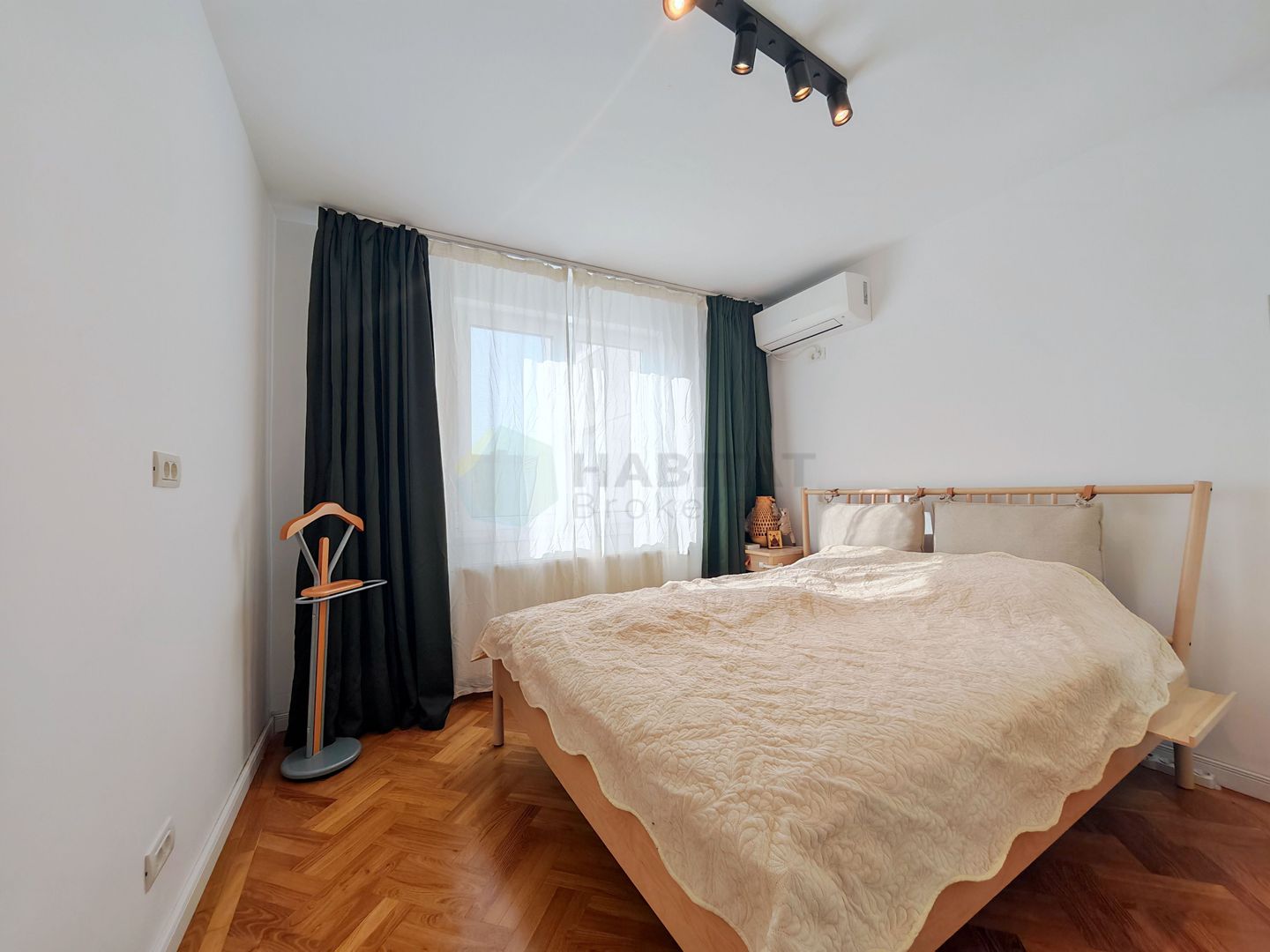 Un cămin la cheie, perfect pentru familia ta! - Poză 18