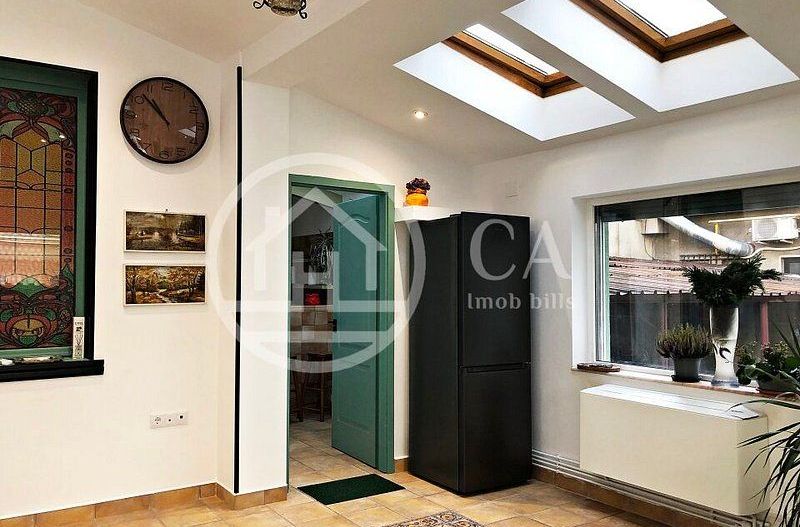 Apartament cu 4 camere de inchiriat, zona ultracentrala, Oradea - Poză 4