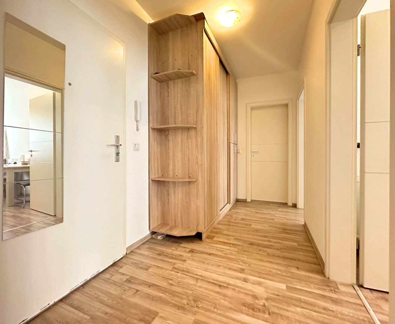 Închiriere apartament 2 camere mobilat cu parcare si boxa et 2  Avantgarden 3 - Poză 12