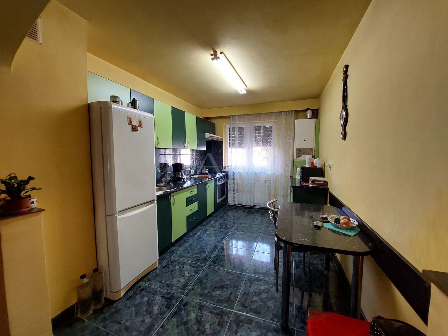 "Apartament 3 camere zona Flora – confort și accesibilitate" - Poză 2