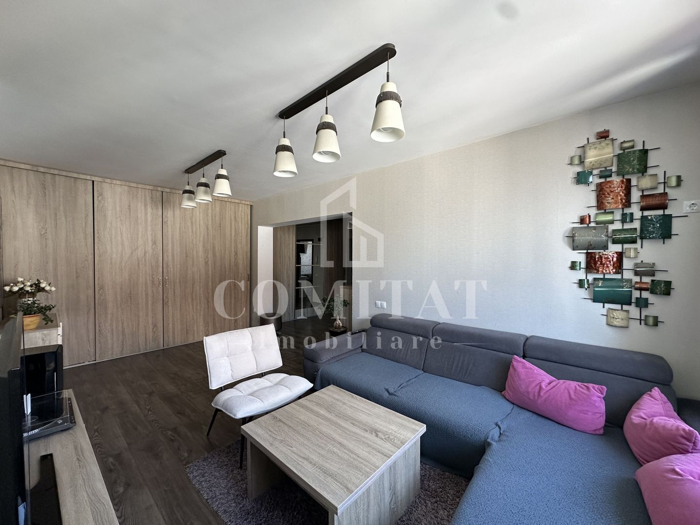 Apartament cu 3 camere | Etaj Intermediar | Zona Andrei Mureșanu - Poză 1