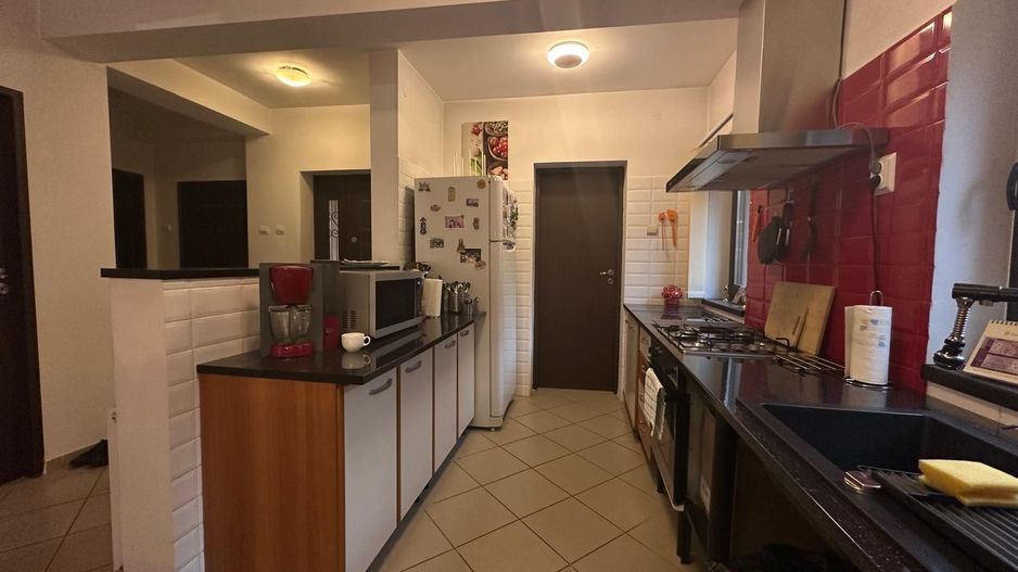 Casă individuală P+1E, construită în 2013–zonă liniștită, exclusiv de case - Poză 10