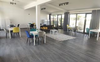 Pensiune 600 mp an 2023 si casa 130 mp teren 4600 mp zona V. Avrigului - Poză 12