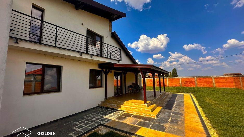 Oportunitate! Vila de lux, Livada, P+E, 5 camere, teren 957mp - Poză 3