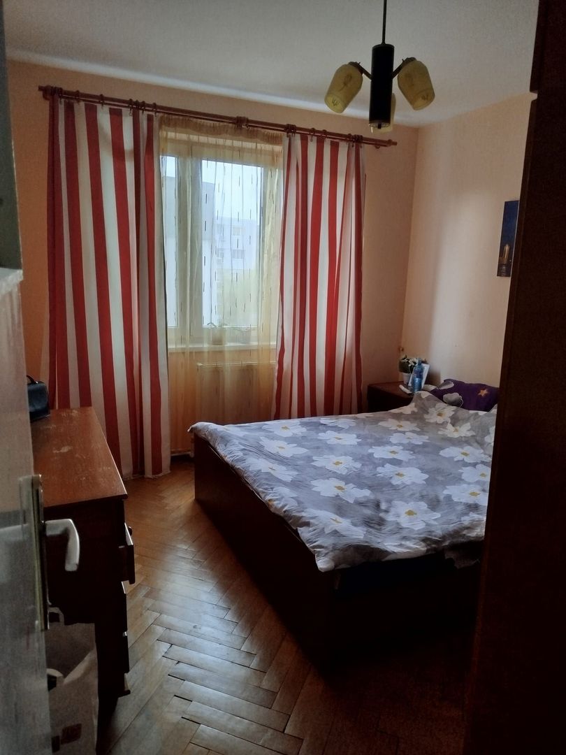 Apartament 3 camere de vânzare – Piața Centrală, etaj 3 - Poză 9