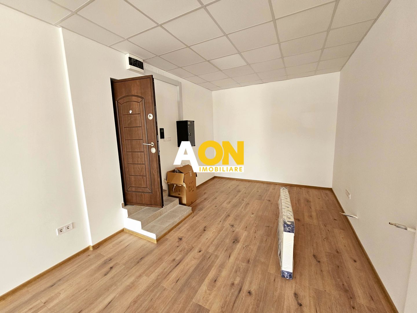 Spatiu nou de birouri, 59 mp + boxa 15 mp, zona Centru - Poză 6