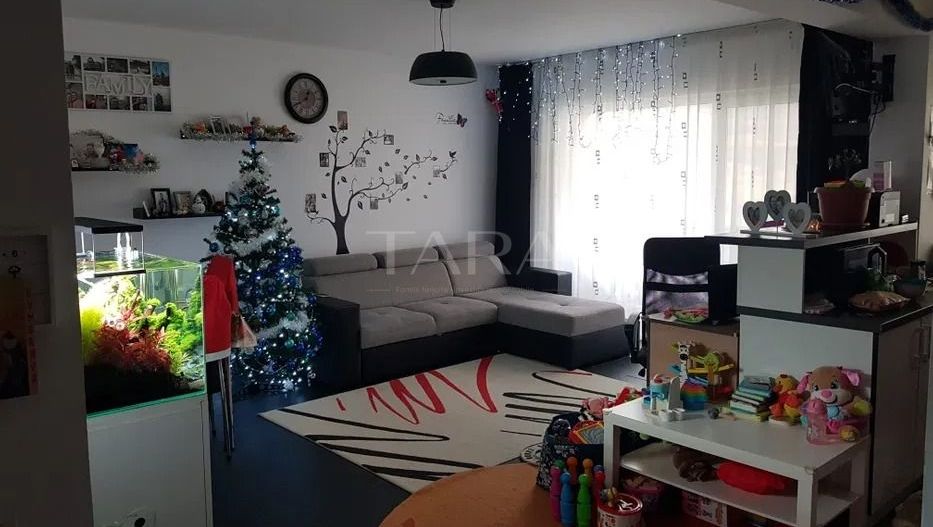 Apartament cu 2 camere in Floresti, zona Terra - Poză 1