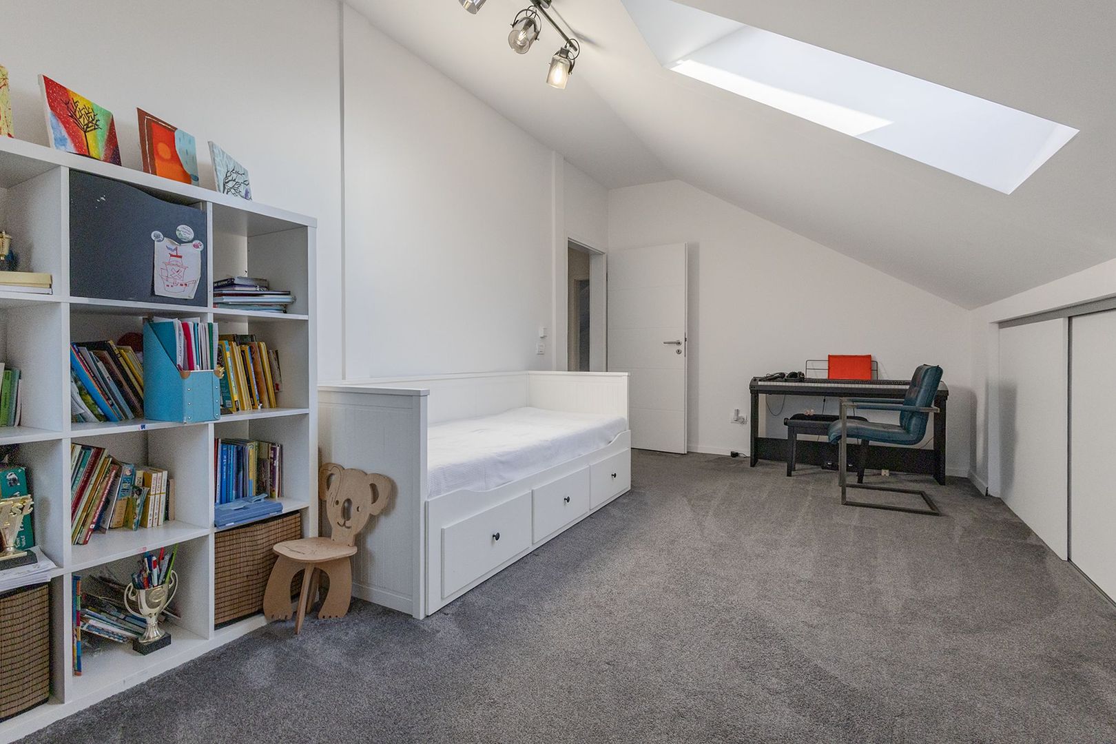 Casa deosebita de vanzare in Giarmata COMISION 0% CUMPARATOR - Poză 24