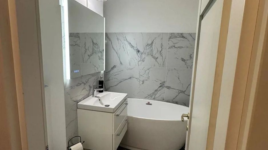 AP. 2 CAMERE MILITARI, BUCATARIE INCHISA, CENTRALA, METROU 3 MIN - Poză 4