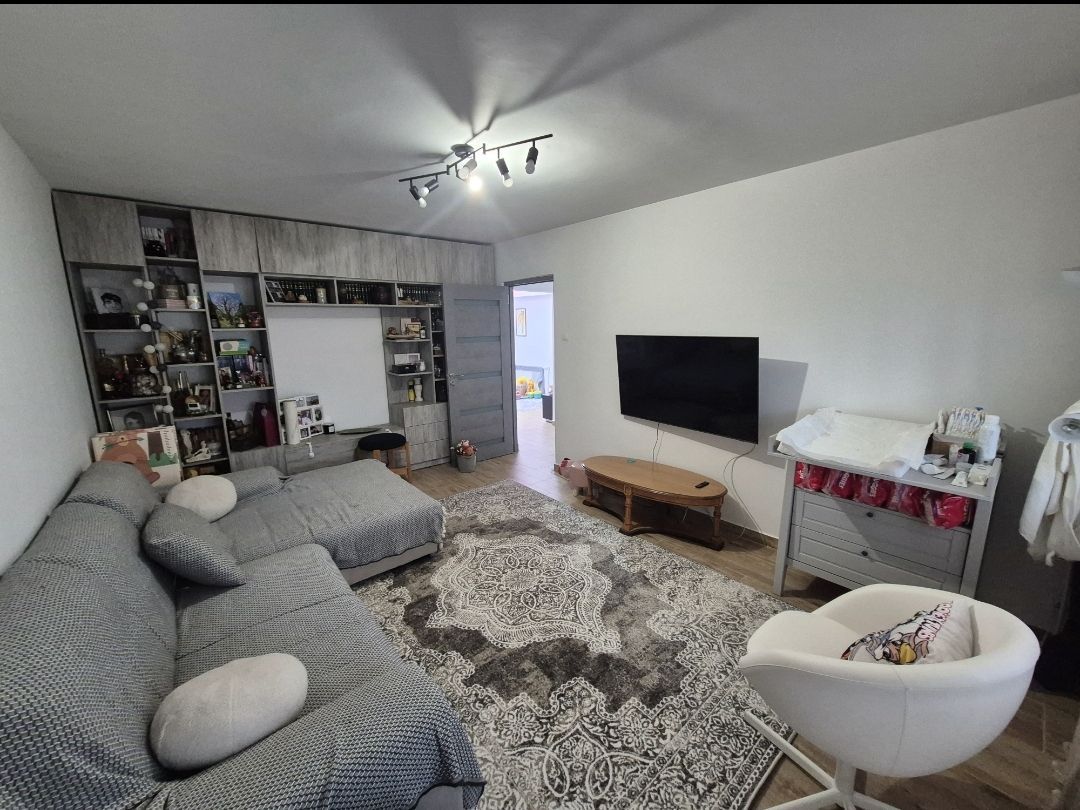 Ap decomandat 4 camere , 2 bai si 2 balcoane-zona Colentina bloc 1986 - Poză 4