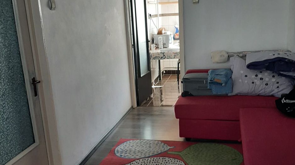 GARSONIERA NATIUNILE UNITE - BUCATARIE INCHISA, MOBILAT/ UTILAT MODERN - Poză 2