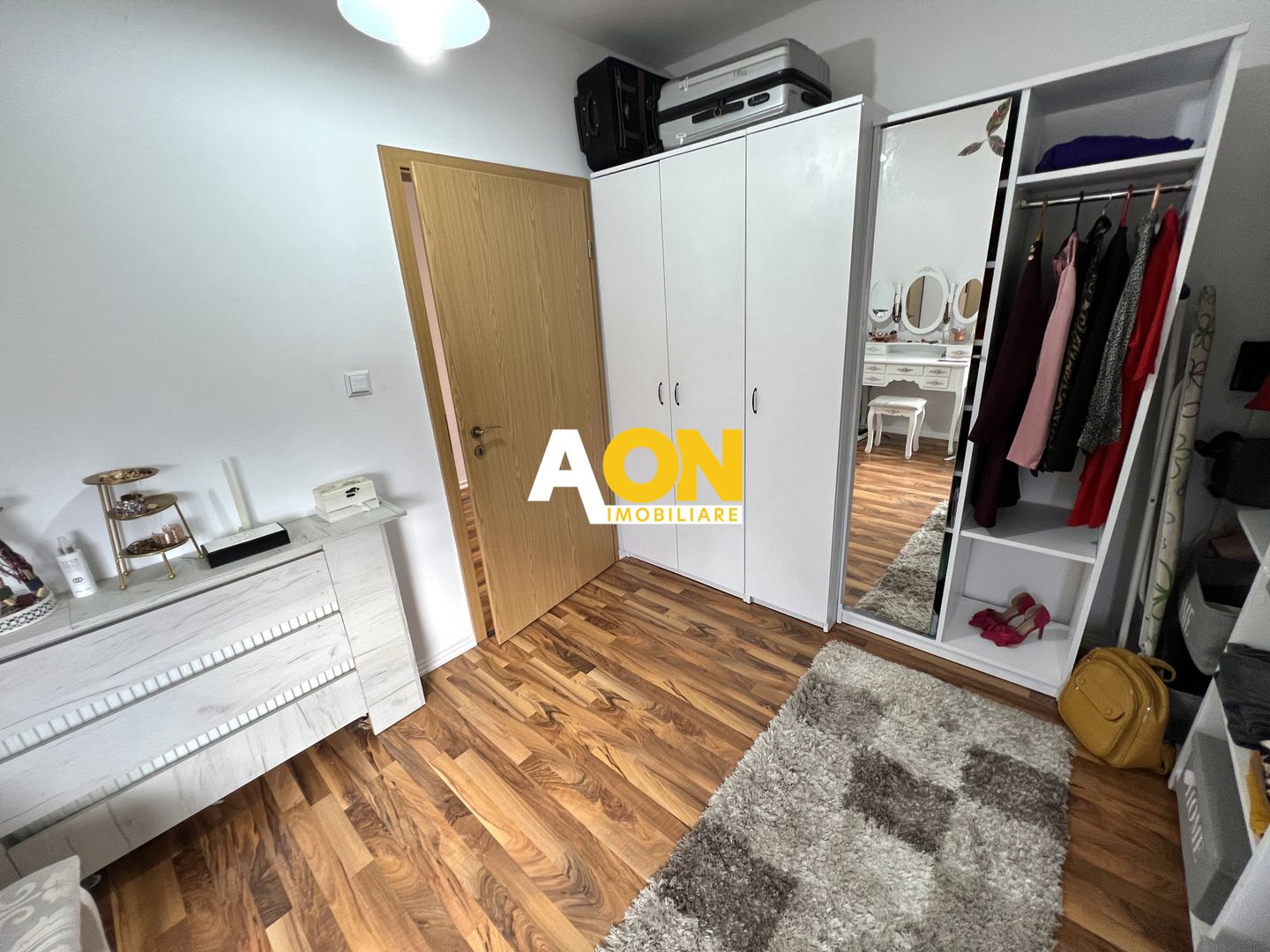 Casa de vanzare - 5 Camere, 2 Bai,  Garaj, 1000mp Teren - Poză 24