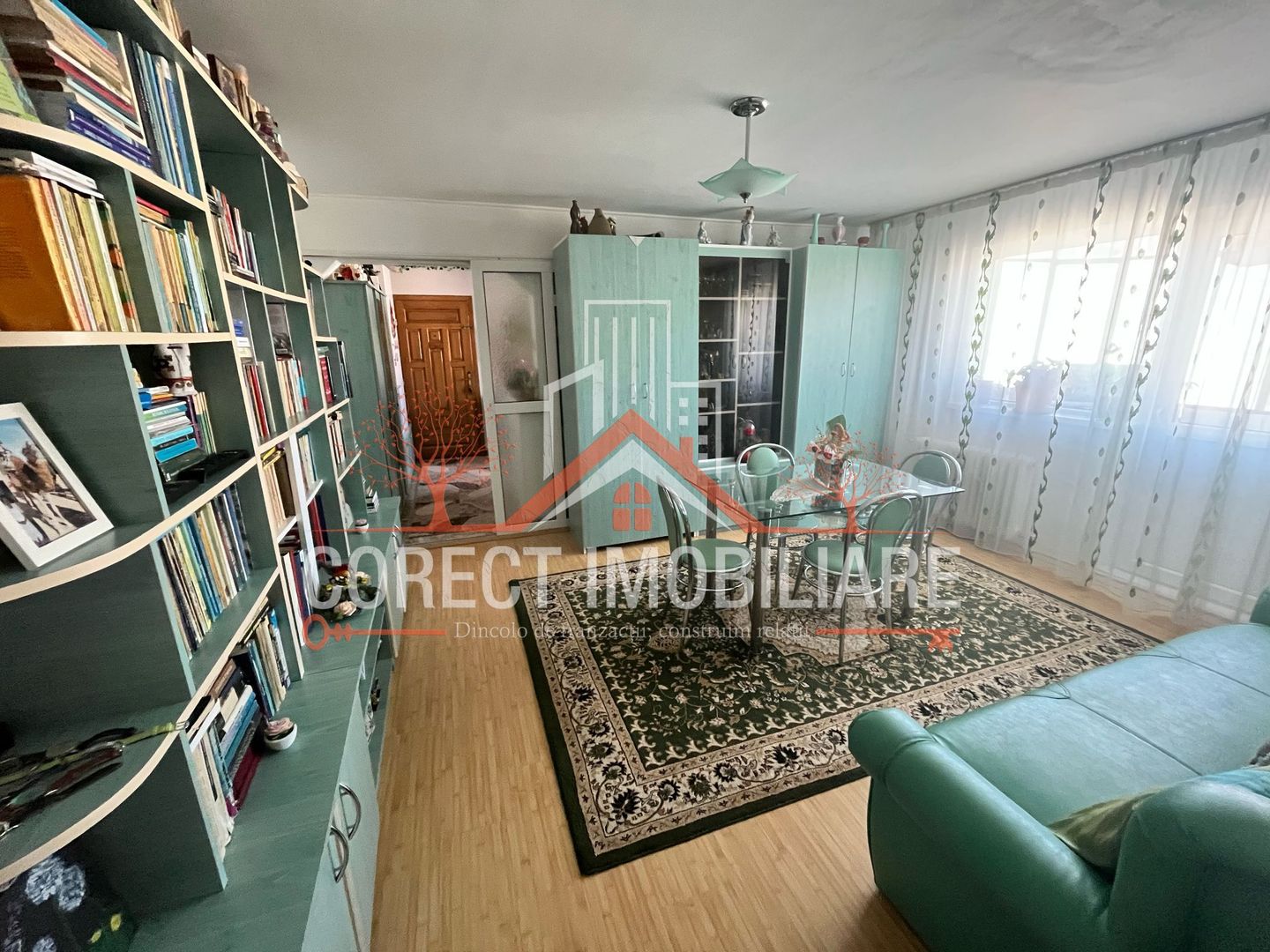 Apartament 2 camere, semidecomandat- 62.000 EURO - Poză 2