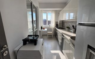 Apartament 2 camere de vanzare, decomandat, acces facil la metrou - Poză 6