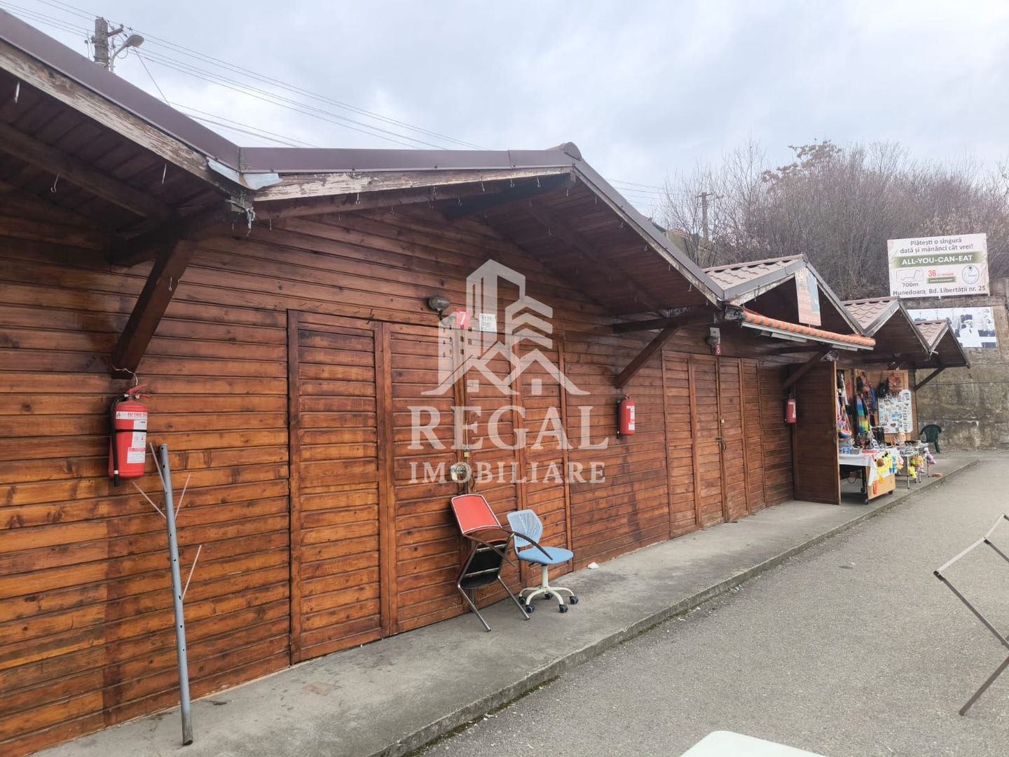 Spațiu Comercial de 17 mp – Locație la Castelul Corvinilor - Poză 1