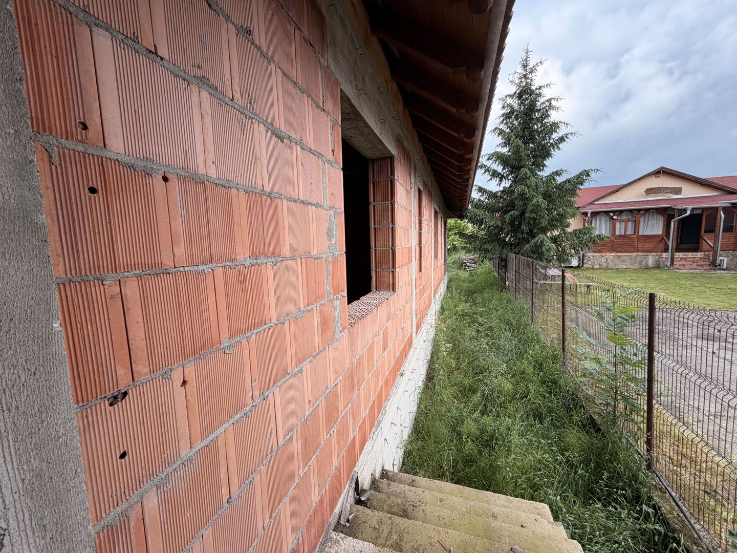 Casă de vânzare 260 mp utili + 1052 mp teren in centrul orasului Covasna - Poză 27