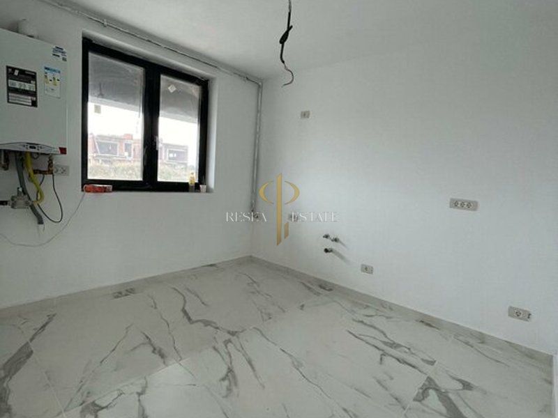 Casă tip înșiruită cu 3 camere de vânzare în Giroc - Poză 7