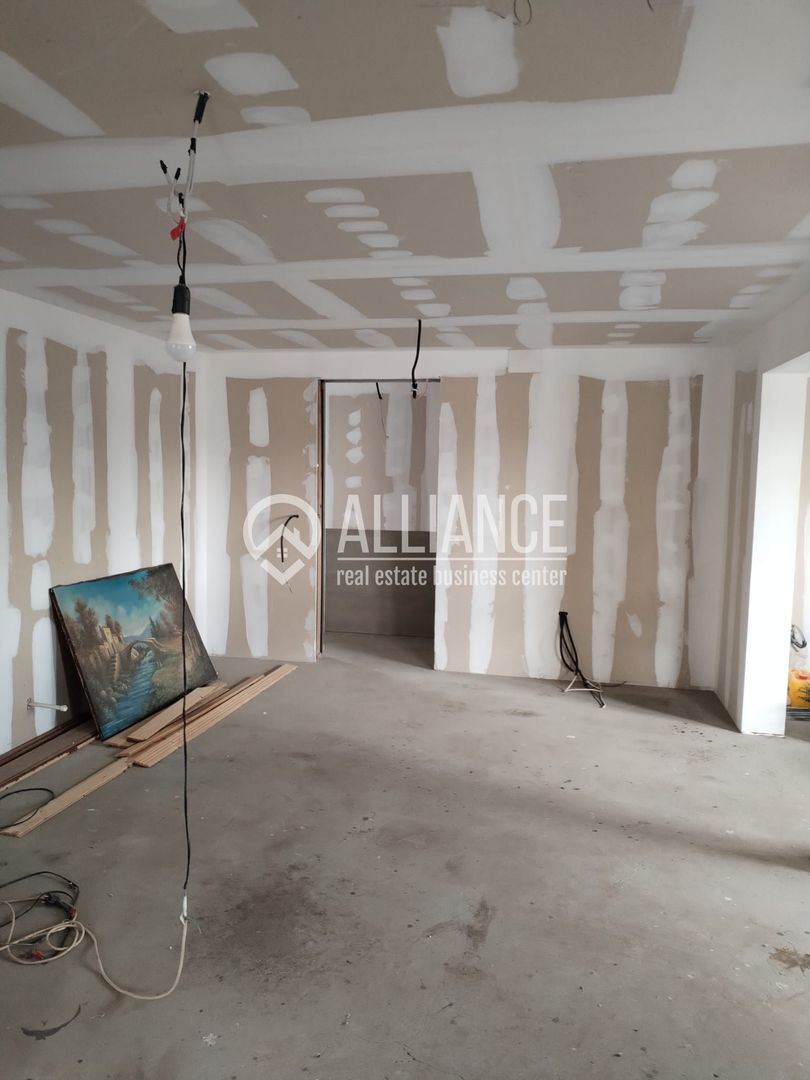 Lumina (cod04)-Casa P+1 4 camere 3 bai - Poză 14