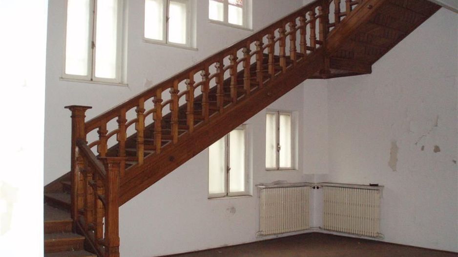 BRASADAS vinde vila cu 16 camere in zona ROMANA. - Poză 3