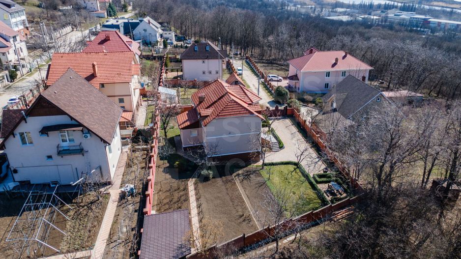 Vânzare, casă, 3 nivele, 200 mp + 10 ari, str. Gura Văii, Rîșcani - Poză 56