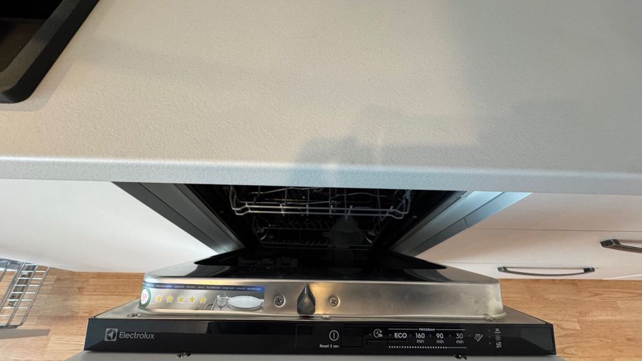 Ap 2 camere Otopeni 23 august, PRIMA CHIRIE, LUX - Poză 7