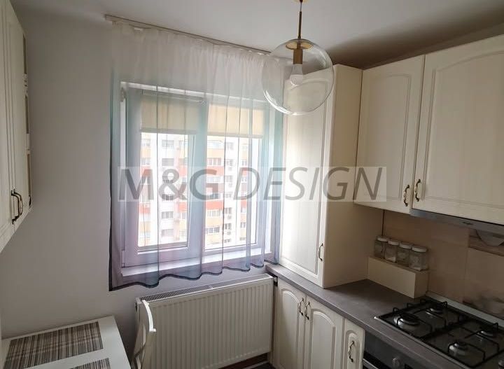 Semicentral - Gh Lazar 2 camere decomandat renovat - Poză 10