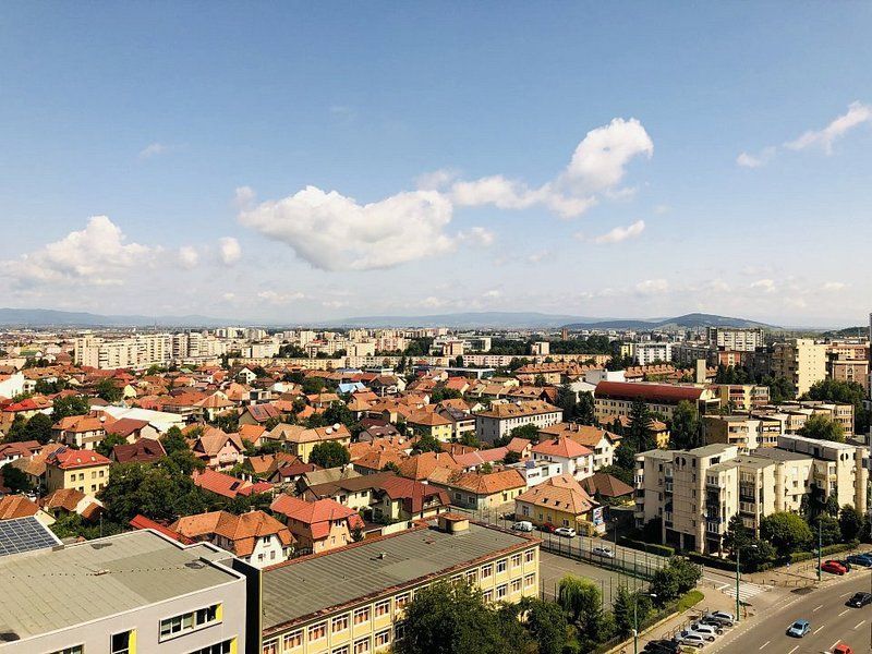 Birou 3 camere, zona centrala cu vedere panoramica de inchiriat - Poză 3