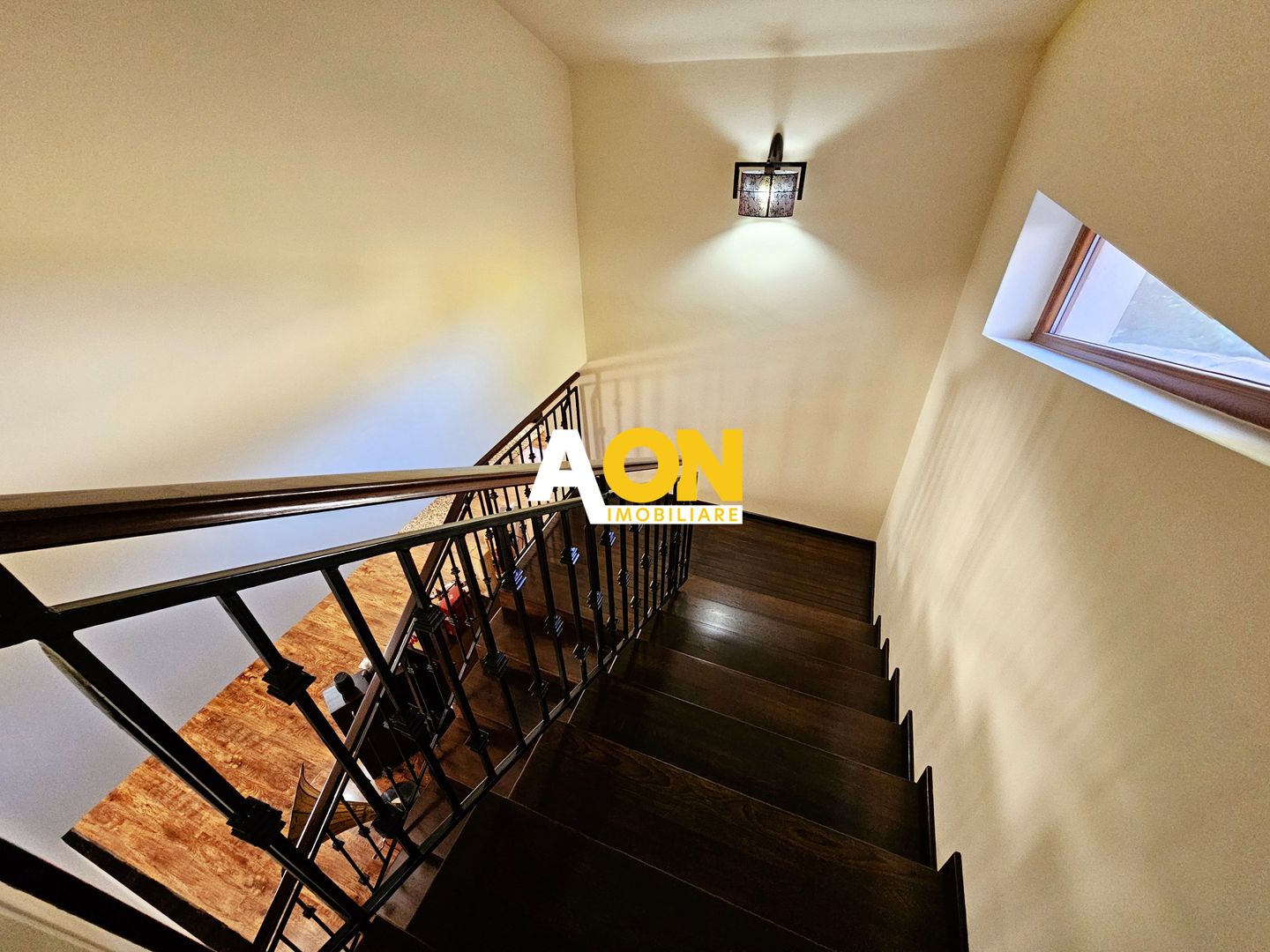 Casa 6 camere, mobilata, utilata, 1700 mp teren, langa padure - Poză 15