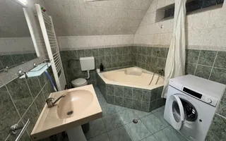 Apartament de 5 camere, 135mp, zona Petrom - Poză 12