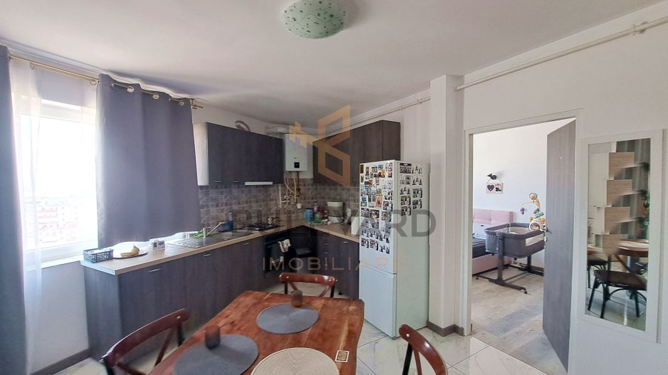 Apartament 3 camere,  parcare, zona Metro! - Poză 2